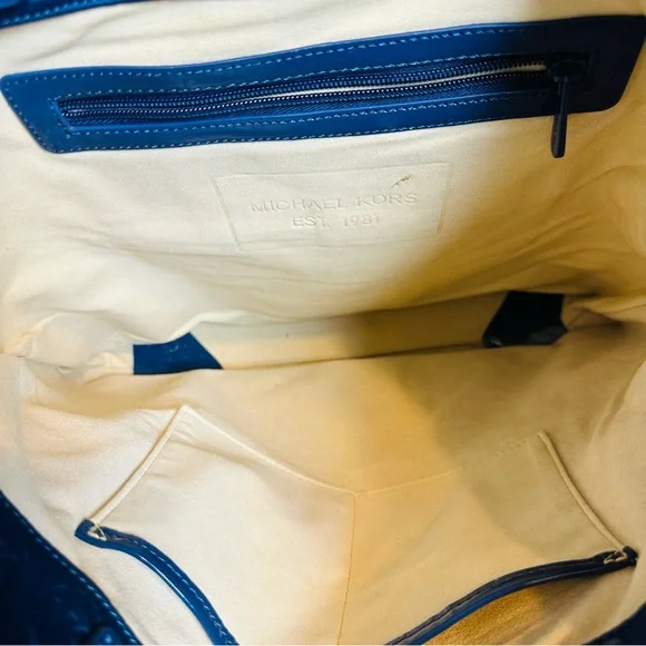 Michael Kors Women’s Navy Blue Logo Shoulder Handbag - Picture 5 of 5